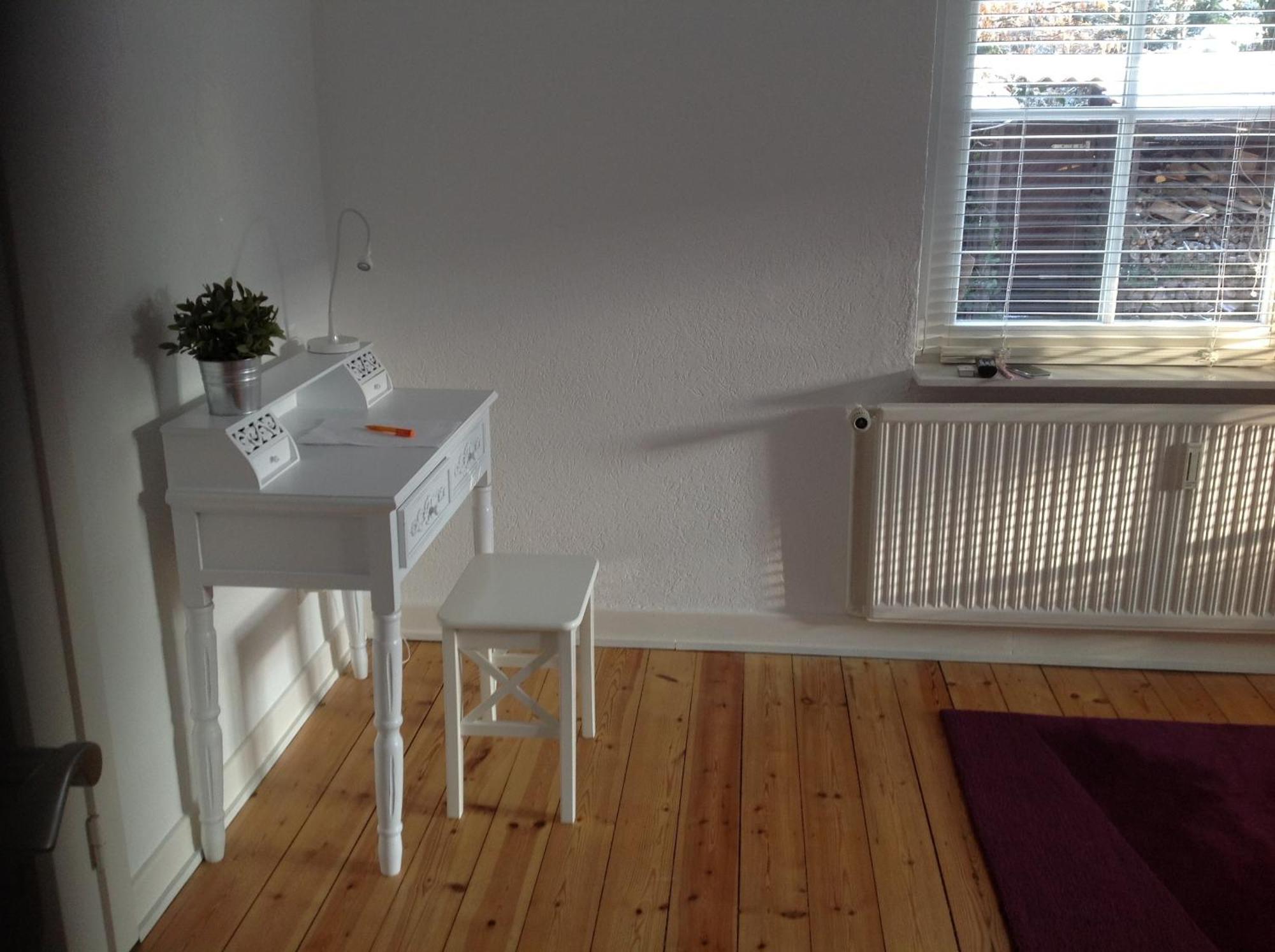 Base Apartment *
